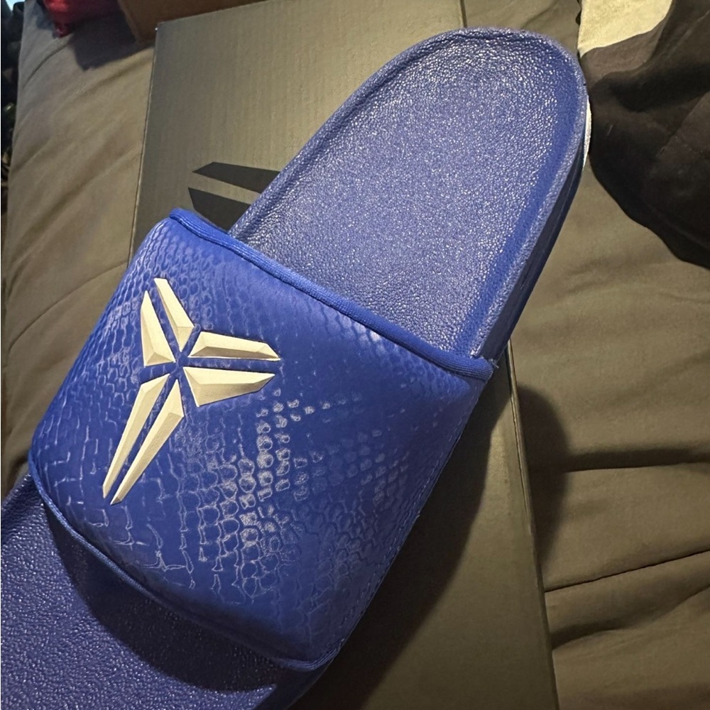 Men Kobe Slides size 11 men